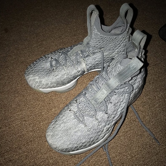 Lebron Shoes - Picture 1 of 3